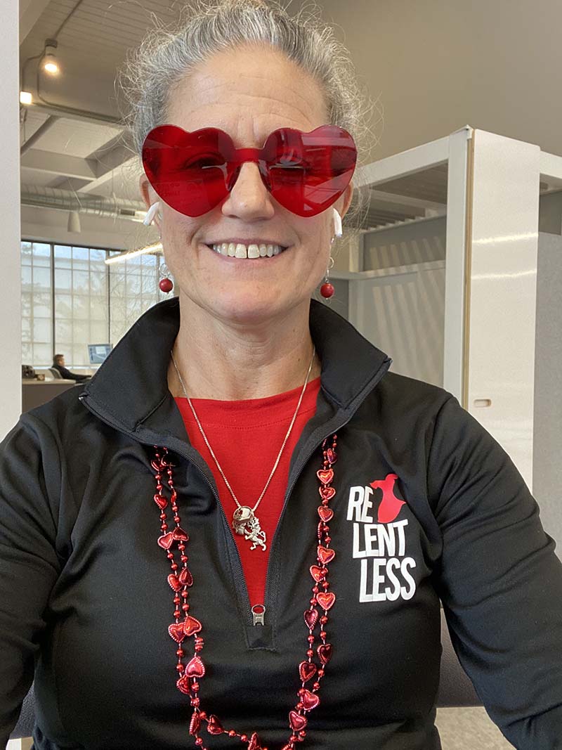 玫琳凯·韦斯特是美国心脏协会在波特兰发起的“为女性红起来”运动的执行领导团队成员。(图片由MaryKay West提供)